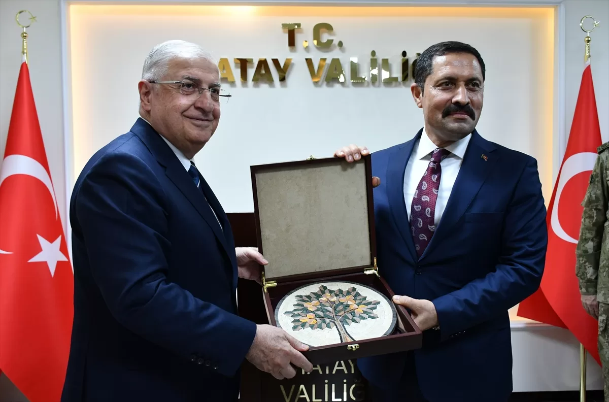 Milli Savunma Bakanı Yaşar Güler, Hatay Valiliğini ziyaret etti