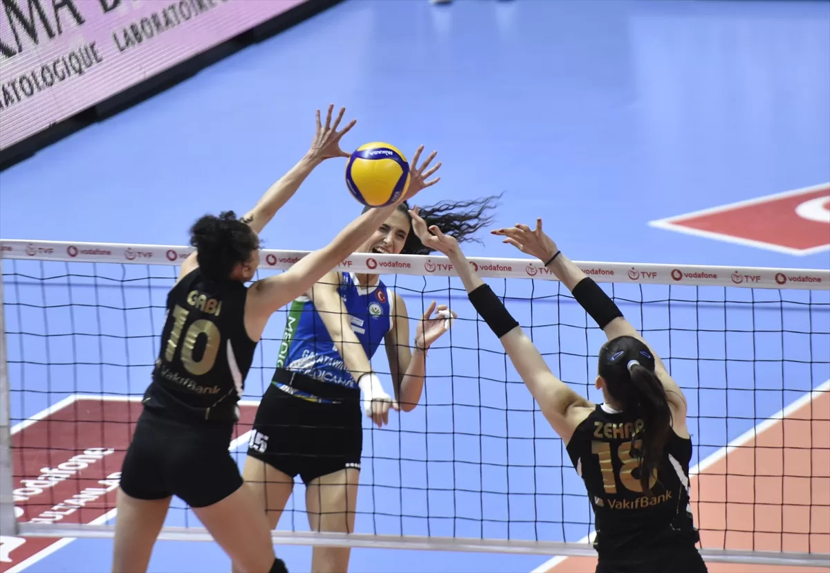 Voleybol: Vodafone Sultanlar Ligi