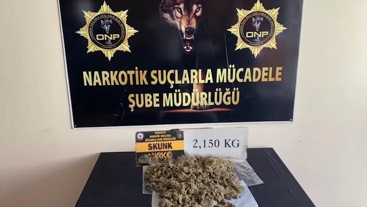 Osmaniye'de yolcu minibüsünde 2 kilo 150 gram sentetik uyuşturucu ele geçirildi