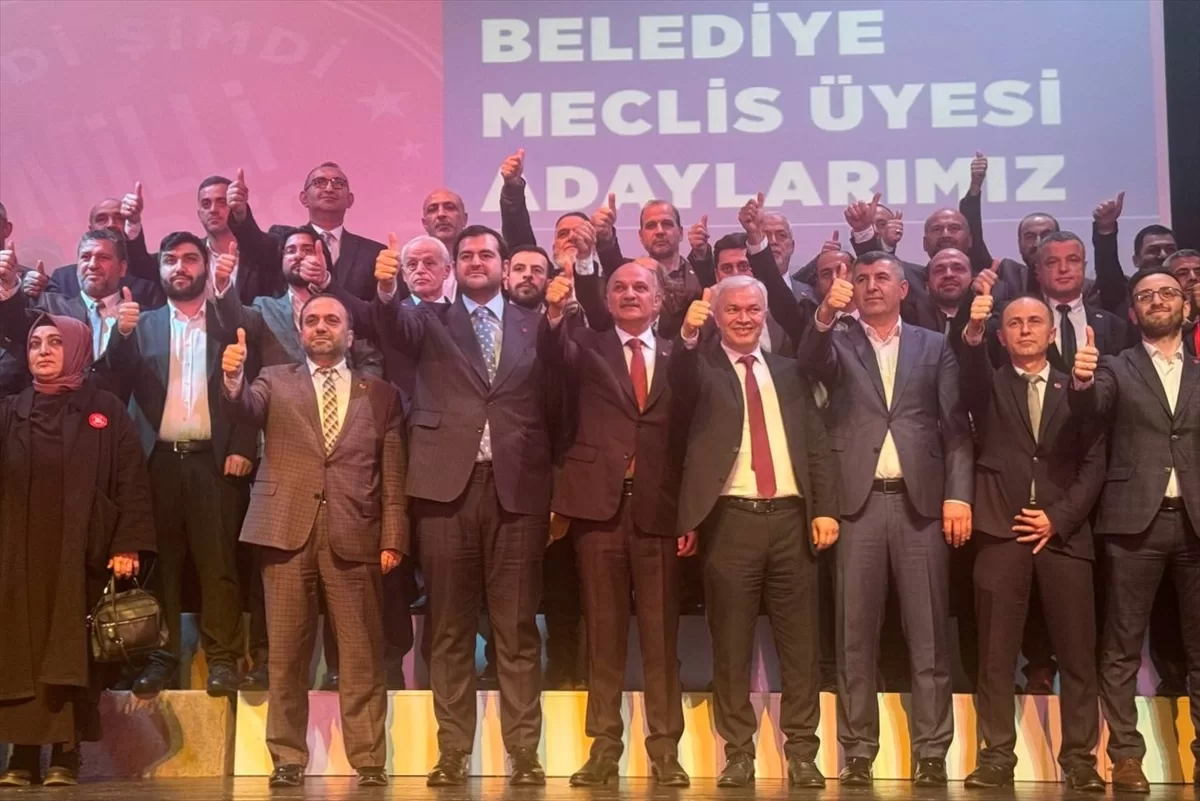 Saadet Partisi İBB Başkan adayı Aydın, Küçükçekmece'de aday tanıtım toplantısına katıldı: