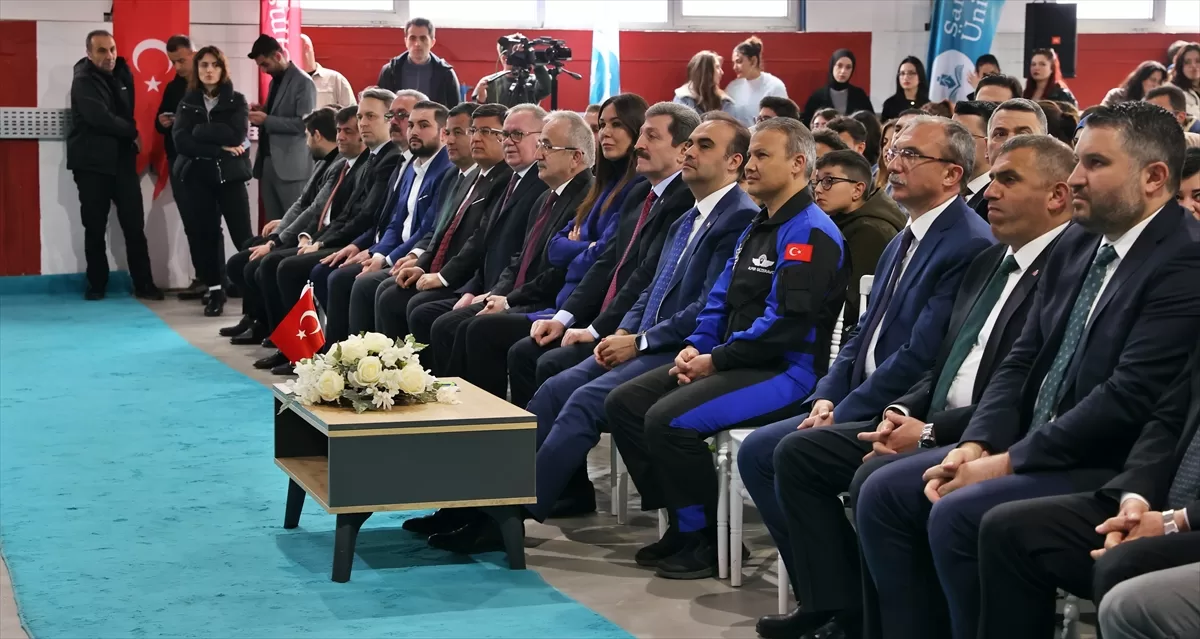 Sanayi ve Teknoloji Bakanı Kacır, Samsun Üniversitesi'nde gençlerle buluştu: