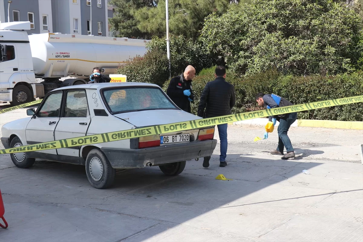 Şanlıurfa'da petrol istasyonunda çıkan silahlı kavgada 2 kişi yaralandı