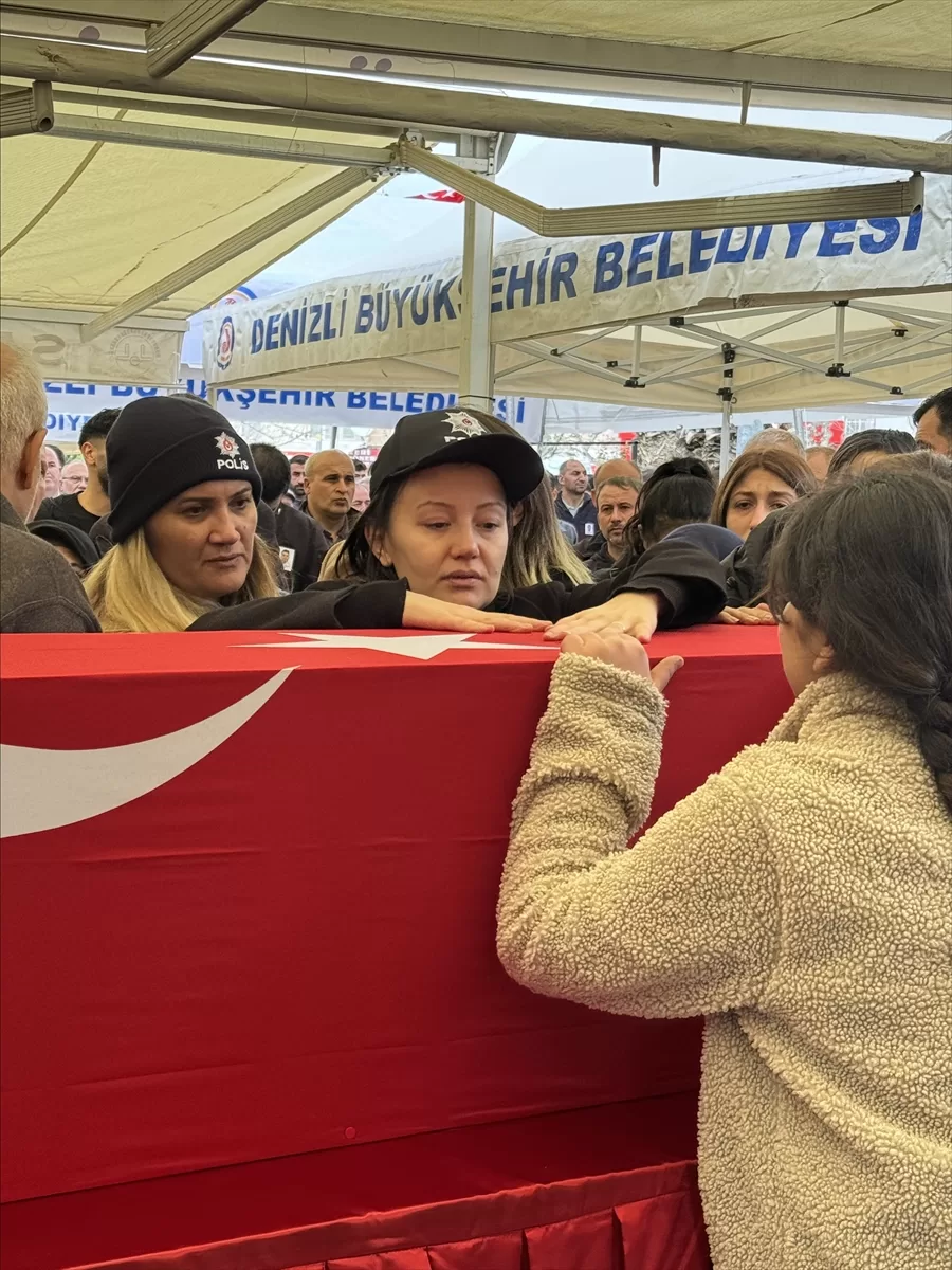 Şehit Polis Memuru Fırat Der, Denizli'de son yolculuğuna uğurlandı