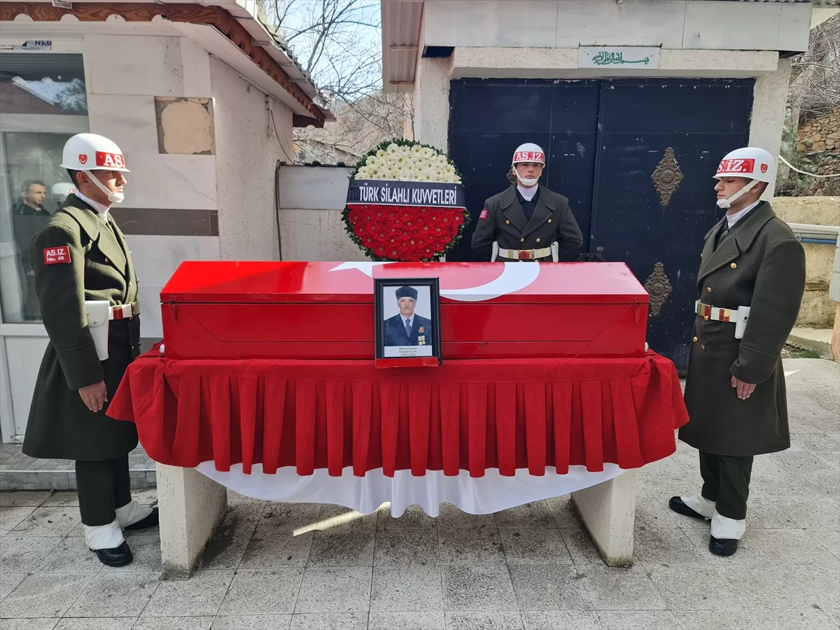 Sivas'ta vefat eden Kıbrıs gazisi son yolculuğuna uğurlandı