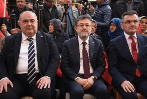 - "31 Mart'ta da sandıkları patlatırcasına inşallah AK Partimiz zaferle