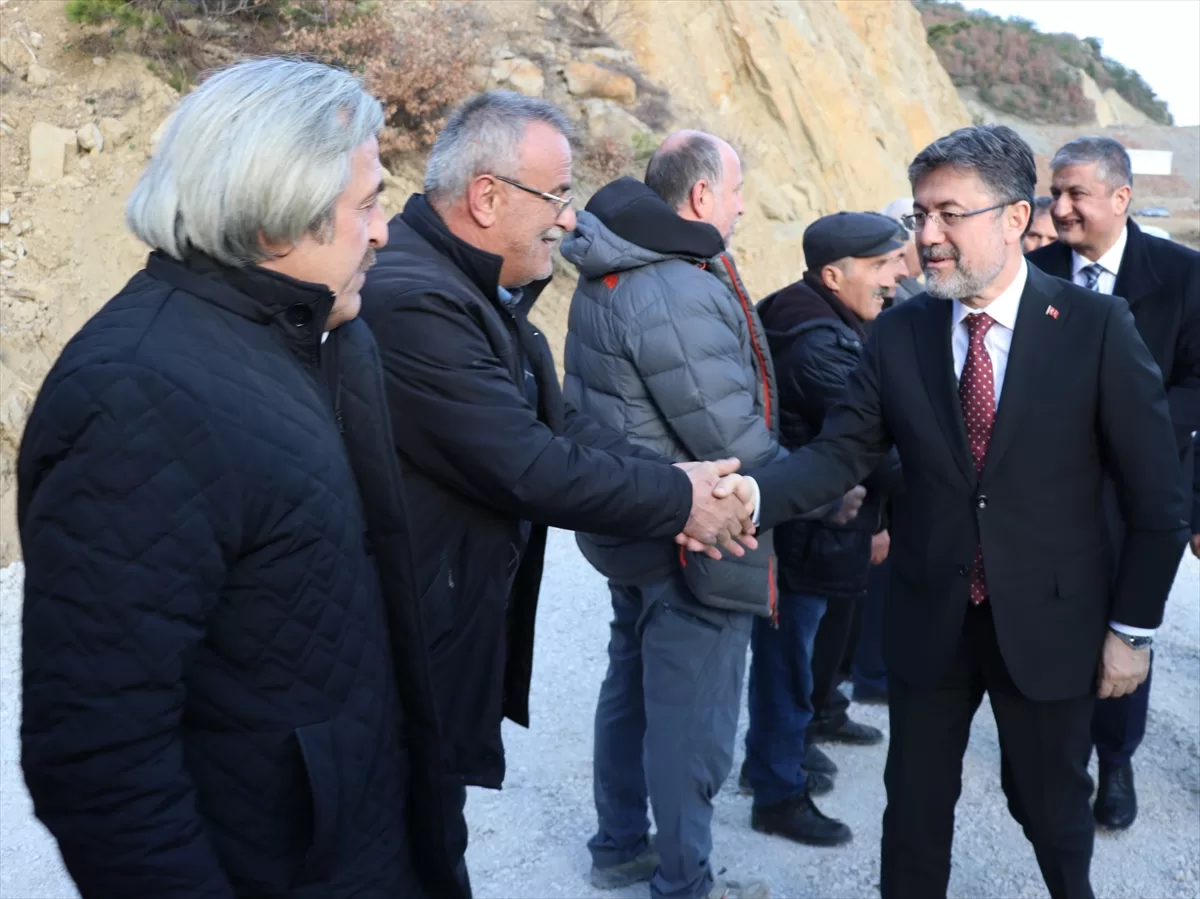 Tarım ve Orman Bakanı Yumaklı, Karabük'te Haslı Barajı'nda incelemelerde bulundu: