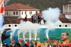 - "Bir memlekette özgür bir şekilde yaşayabilmek, birbirleri ile hemhal