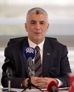 İZMİR (AA) – Ticaret Bakanı Ömer Bolat, bu yıl 267