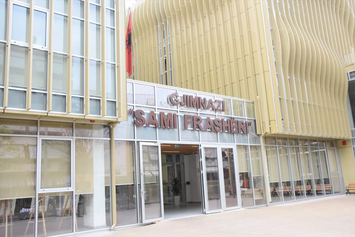 TİKA'dan Arnavutluk'ta bir liseye kimya ve biyoloji laboratuvarı desteği