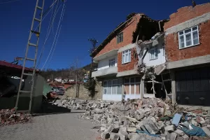 TOKAT (AA) – Tokat Valisi Numan Hatipoğlu, 40 konut, 15