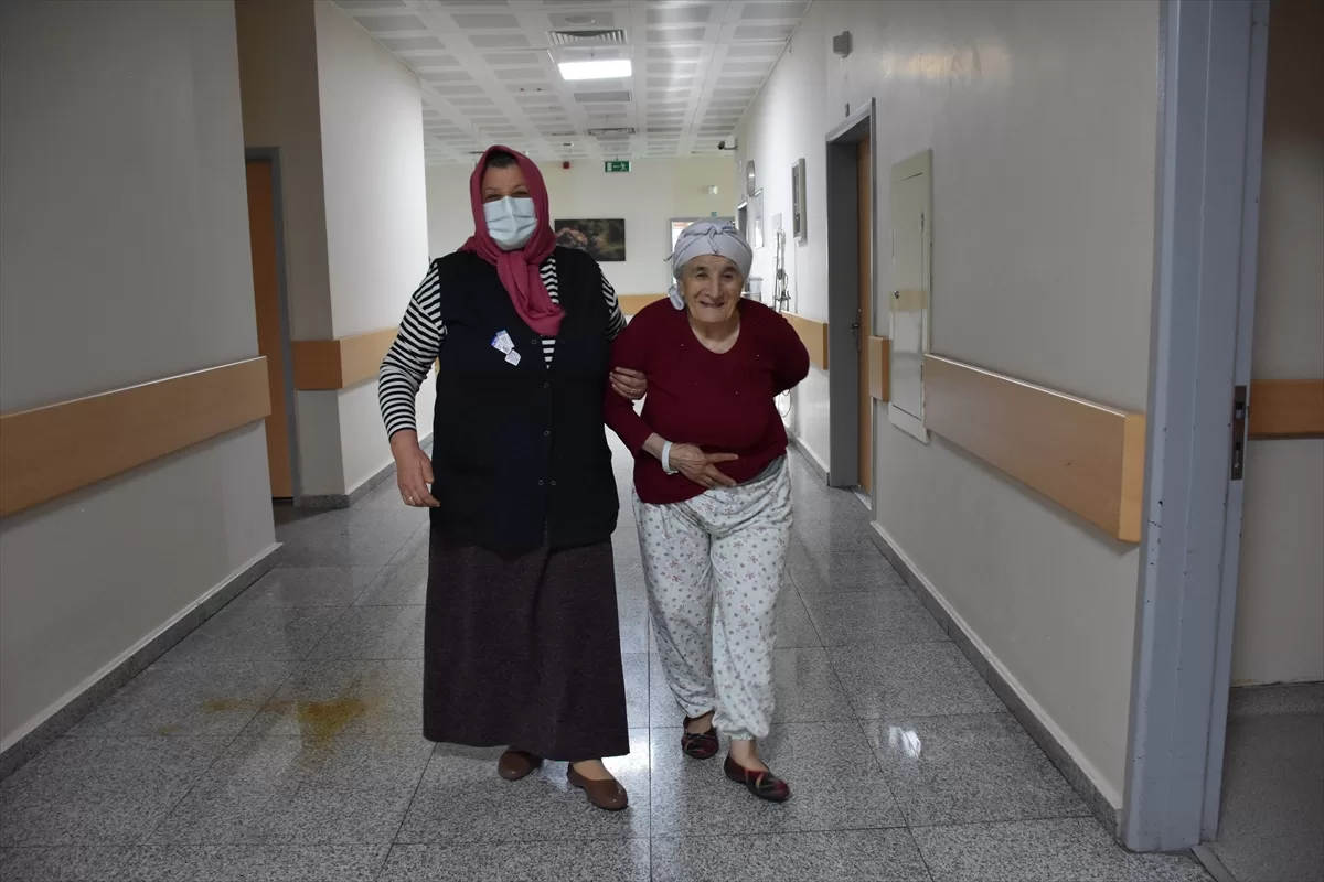 TRABZON (AA) – Trabzon’un Tonya ilçesinde karın ağrısı şikayetiyle hastaneye