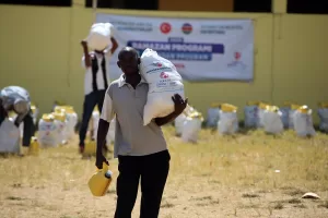 MALİNDİ (AA) – Türkiye Diyanet Vakfı (TDV), Kenya'da ihtiyaç sahibi