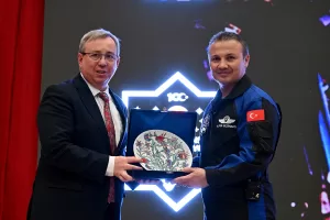 - "Bir anne babanın hayatındaki en değerli adım, evladının attığı