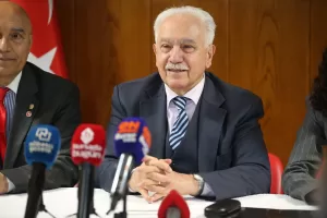- "Vatan Partisi'nin 200 yıllık hedeflerini içeren bir programı var.
