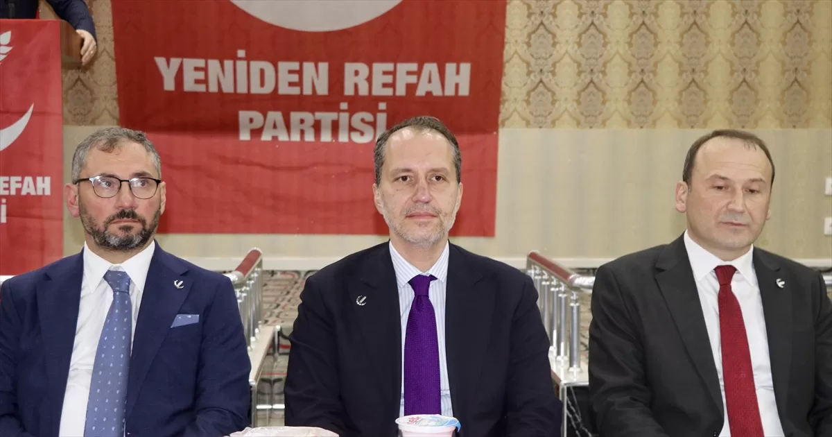 Yeniden Refah Partisi Genel Başkanı Erbakan, Trabzon'da iftar programına katıldı