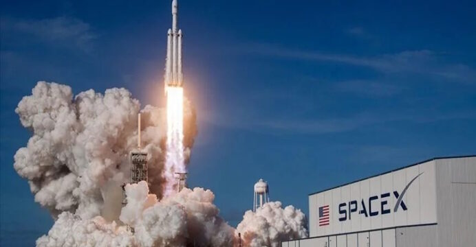 SpaceX, uzaya 23 Starlink uydusu fırlattı