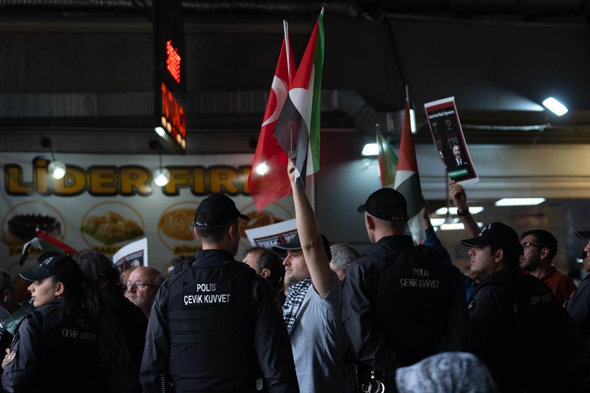 Almanya Cumhurbaşkanı Steinmeier, ülkesinin İsrail’e desteği nedeniyle Ankara’da protesto edildi