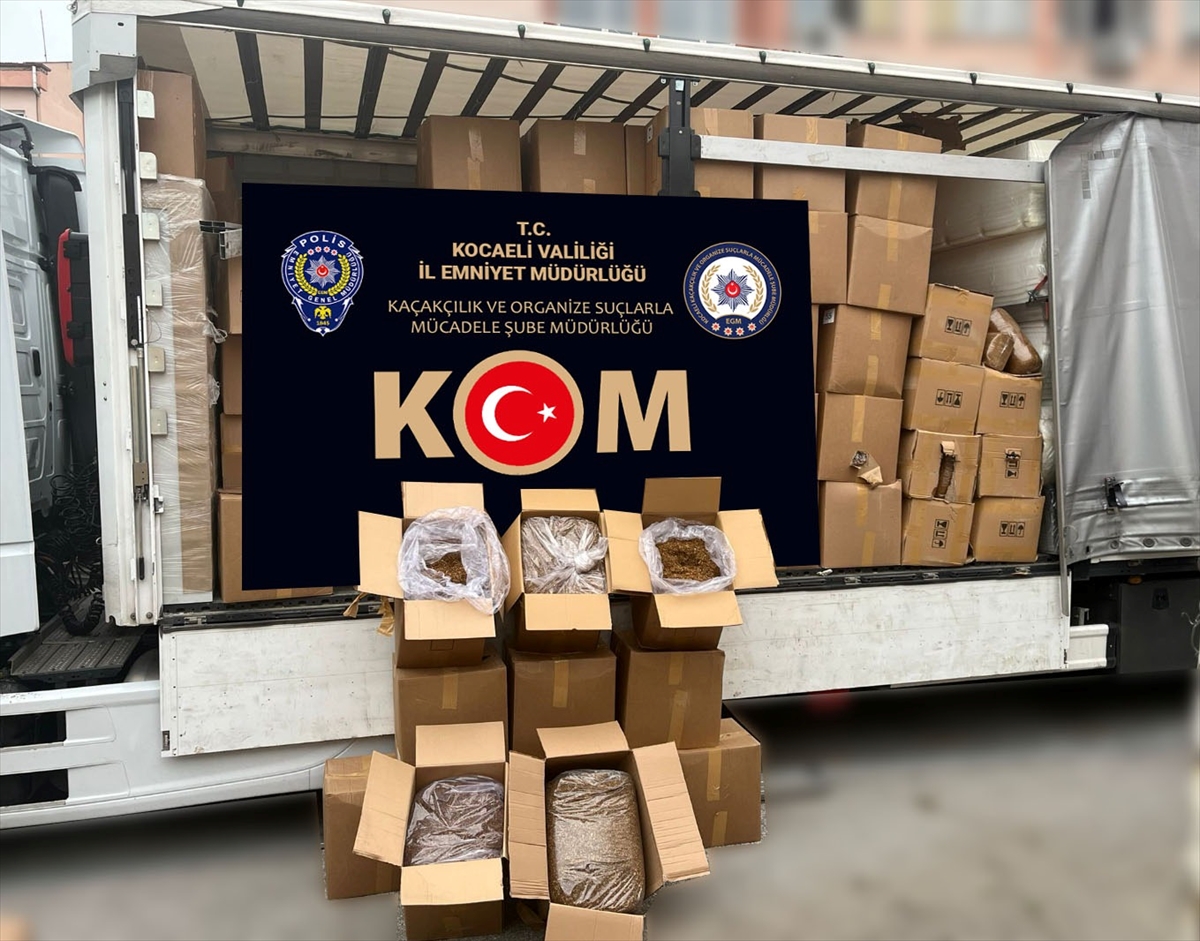 Anadolu Otoyolu'nda durdurulan araçta 4 ton 270 kilogram kaçak tütün ele geçirildi