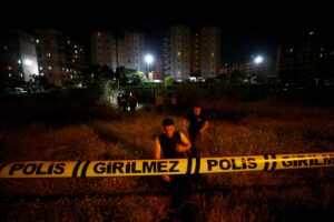 ANTALYA (AA) – Antalya’nın Aksu ilçesinde, dere yatağında erkek cesedi