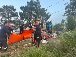 ANTALYA (AA) – Antalya'nın Konyaaltı ilçesinde teleferik kabininin düşmesi sonucu