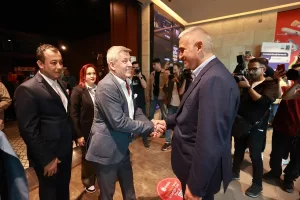 - Ersoy, görme engelliler için geliştirilen "Hayal Ortağım" uygulamasıyla "Son