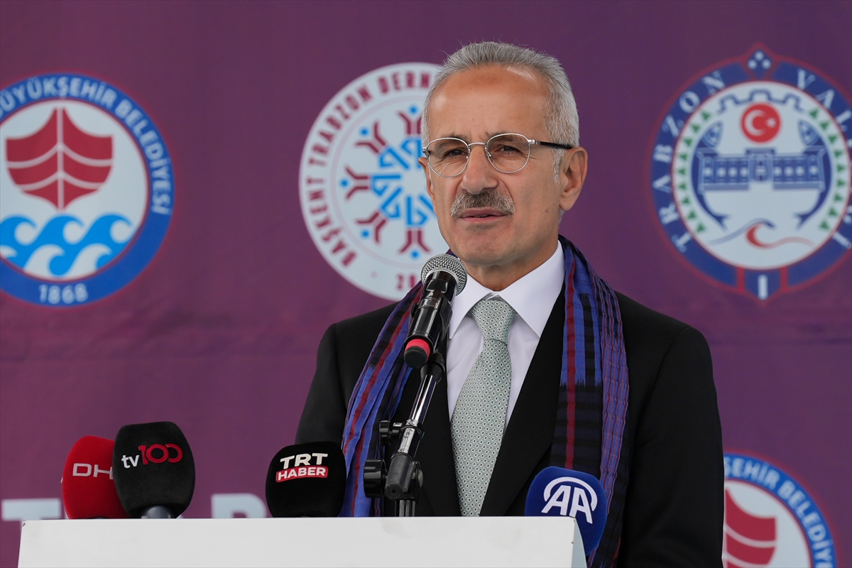 Bakan Uraloğlu, Ankara'daki Trabzon Tanıtım Günleri'ne katıldı: