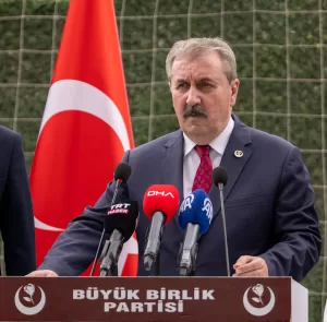 - "(İYİ Parti Genel Başkanı Akşener'in olağanüstü kurultayda aday olmayacağını