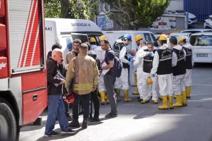 İSTANBUL (AA) – Beşiktaş'ta, 16 katlı binanın altında bulunan eğlence