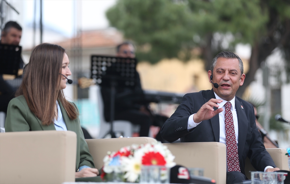 CHP Genel Başkanı Özel, Manisa’da canlı yayına konuk oldu
