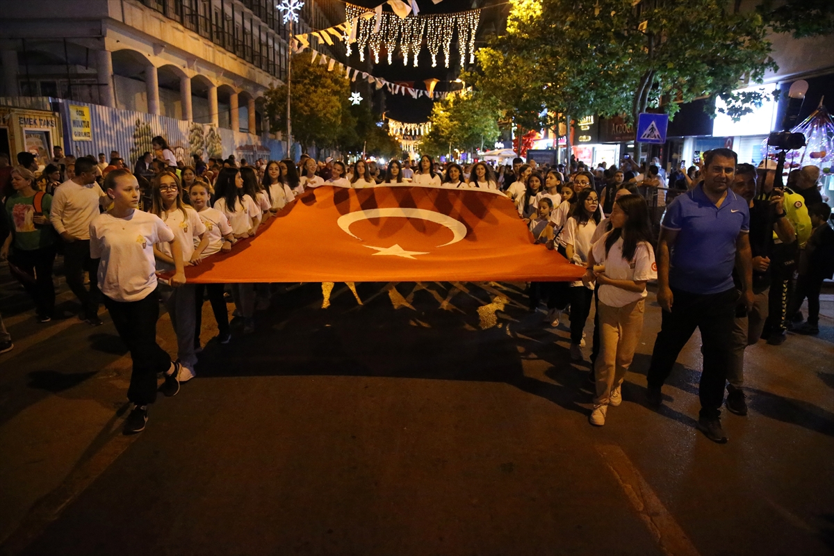 CHP Genel Başkanı Özel, Dervişoğlu’na zeytin dalı uzattı