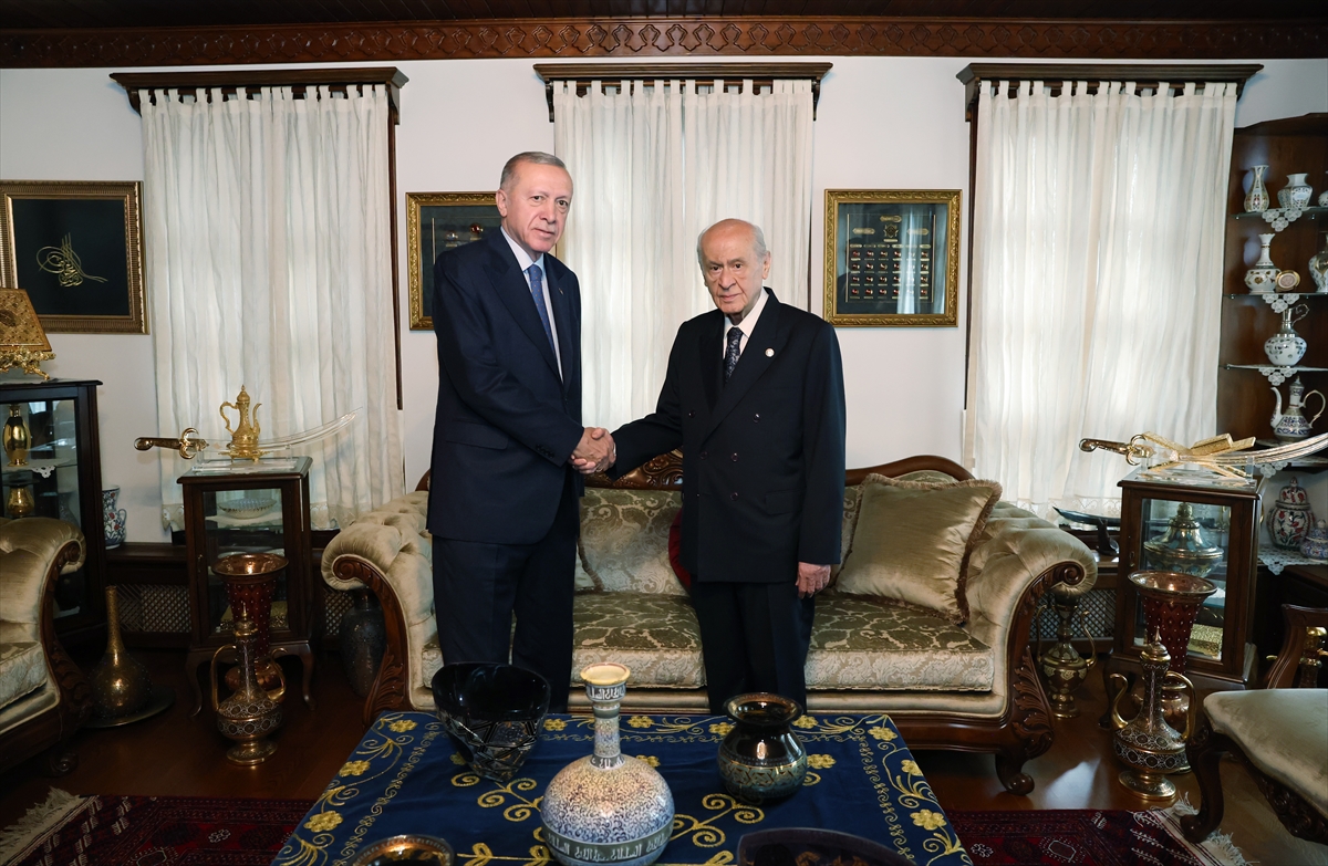 Cumhurbaşkanı Erdoğan, MHP Genel Başkanı Bahçeli'yi ziyaret etti