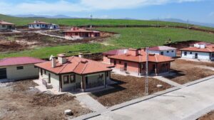 ANKARA (AA) – Kahramanmaraş merkezli depremlerde evleri yıkılan Gaziantepli Sezer