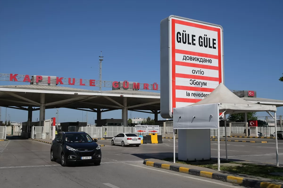 Edirne'deki sınır kapılarında bayram nedeniyle akıcı yoğunluk oluştu