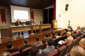 EDİRNE (AA) – Edirne Valisi Yunus Sezer, Ramazan Bayramı'nda Edirne'de