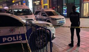 İSTANBUL (AA) – Esenler’de, iş yerinde çıkan kavgada vücuduna tornavida