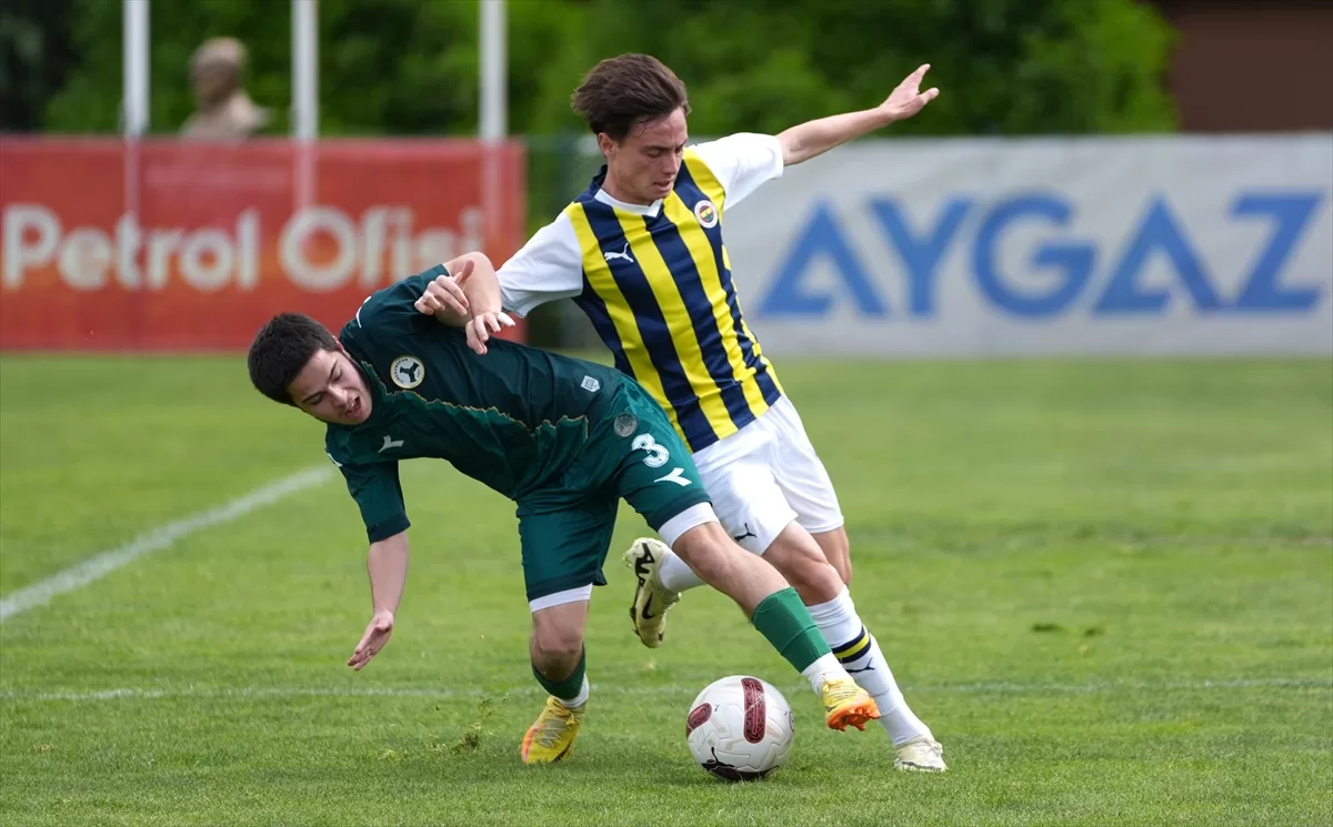 Fenerbahçe 19 Yaş Altı Futbol Takımı, Giresunspor'u 4-1 mağlup etti