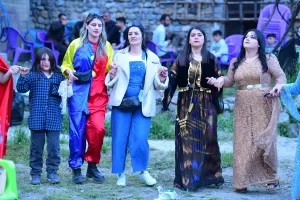 HAKKARİ (AA) – Gezgin Akademi grubunun gönüllüleri, Hakkari'de düzenledikleri etkinliklerle