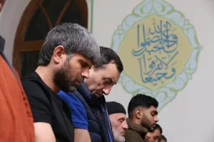 TİFLİS (AA) – Gürcistan'ın başkenti Tiflis'teki Cuma Camisi'nde Kadir Gecesi