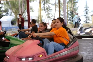HATAY (AA – Hatay'ın Kırıkhan ilçesinde depremzede çocuklar, Kaymakamlık ve