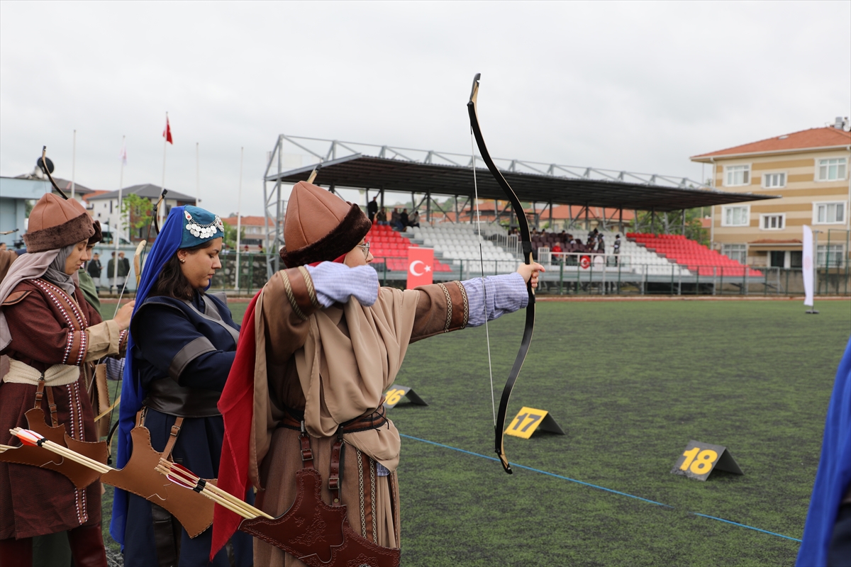 İller Arası Geleneksel Türk Okçuluğu Turnuvası Türkiye Finali, Sakarya'da başladı