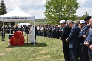 AFYONKARAHİSAR (AA) – Isparta'da görevi başında geçirdiği trafik kazasında şehit