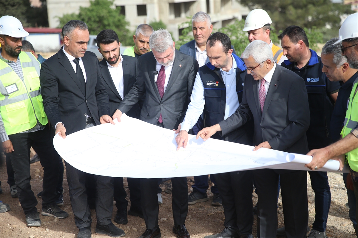 Kahramanmaraş'ta depremde zarar gören alt yapının yenilenmesi çalışmaları sürüyor