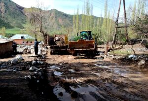 BİŞKEK (AA) – Kırgızistan'ın güneyindeki Oş Bölgesi'nde sağanağın ardından meydana