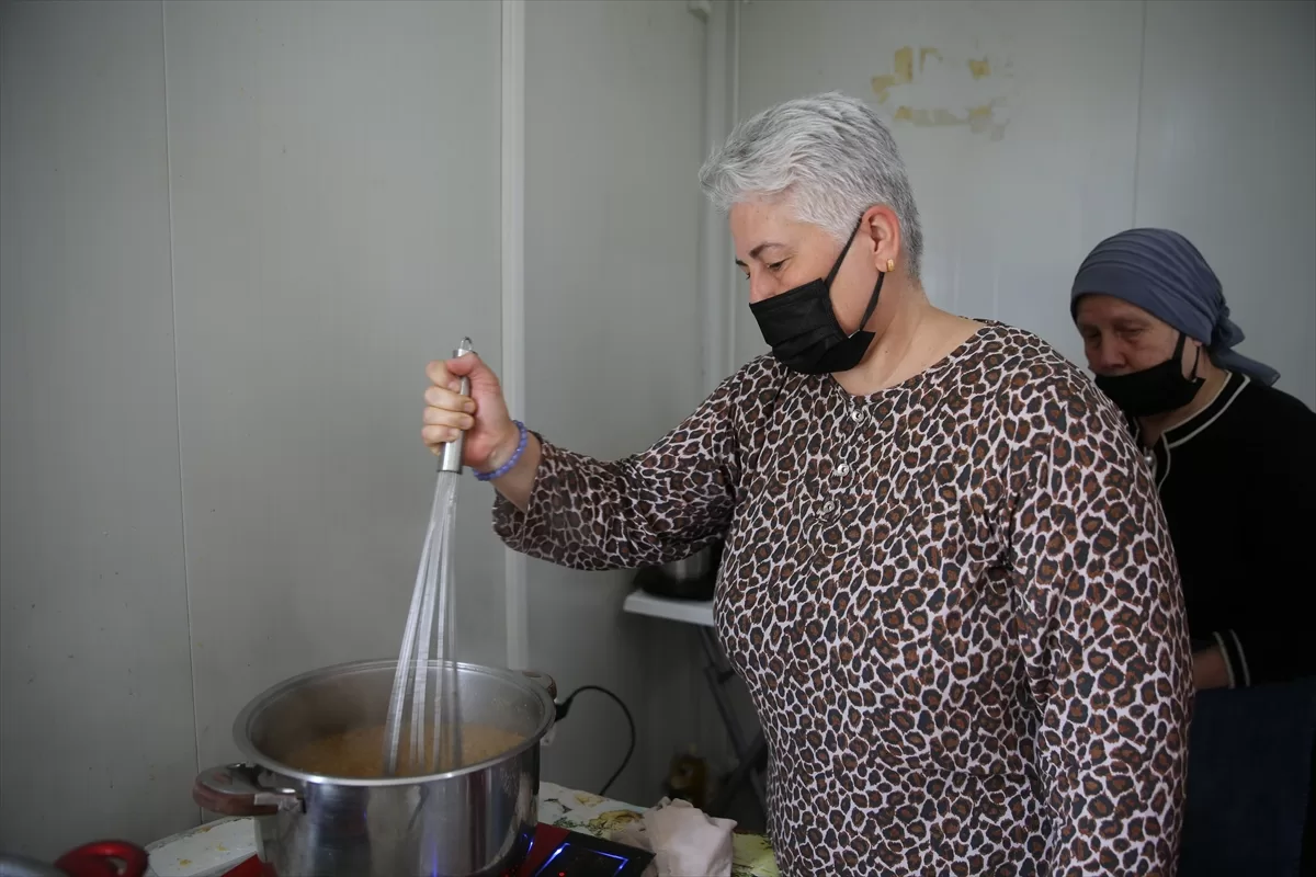 Konteyner kentte açılan kurs kadınları organik sabun üretimiyle tanıştırıyor