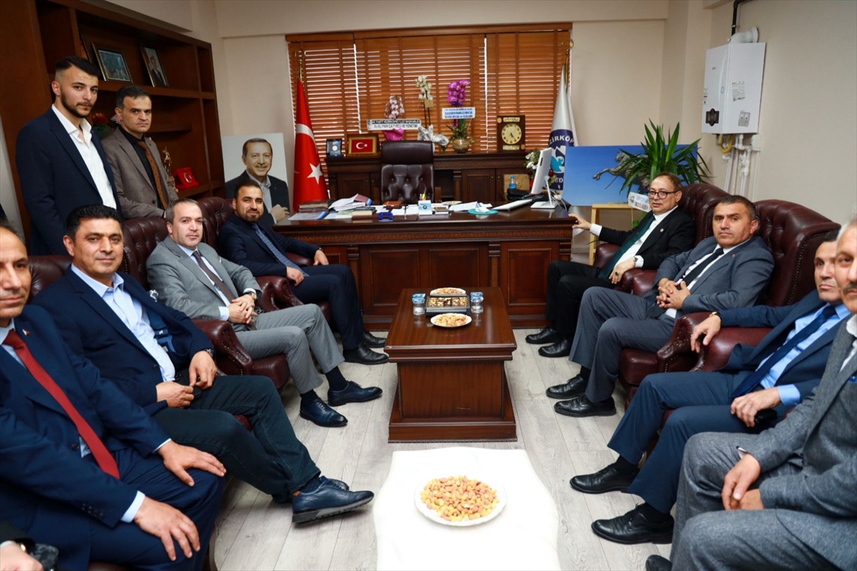 MHP Genel Başkan Yardımcısı Topsakal'dan Vezirköprü Belediye Başkanı seçilen Gül'e ziyaret