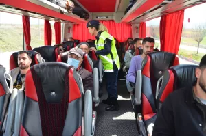 MUŞ (AA) – Muş'ta jandarma ekipleri kontrol noktalarında dronla trafik