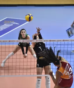 - Nilüfer Belediyespor: 0 - Galatasaray Daikin: 3