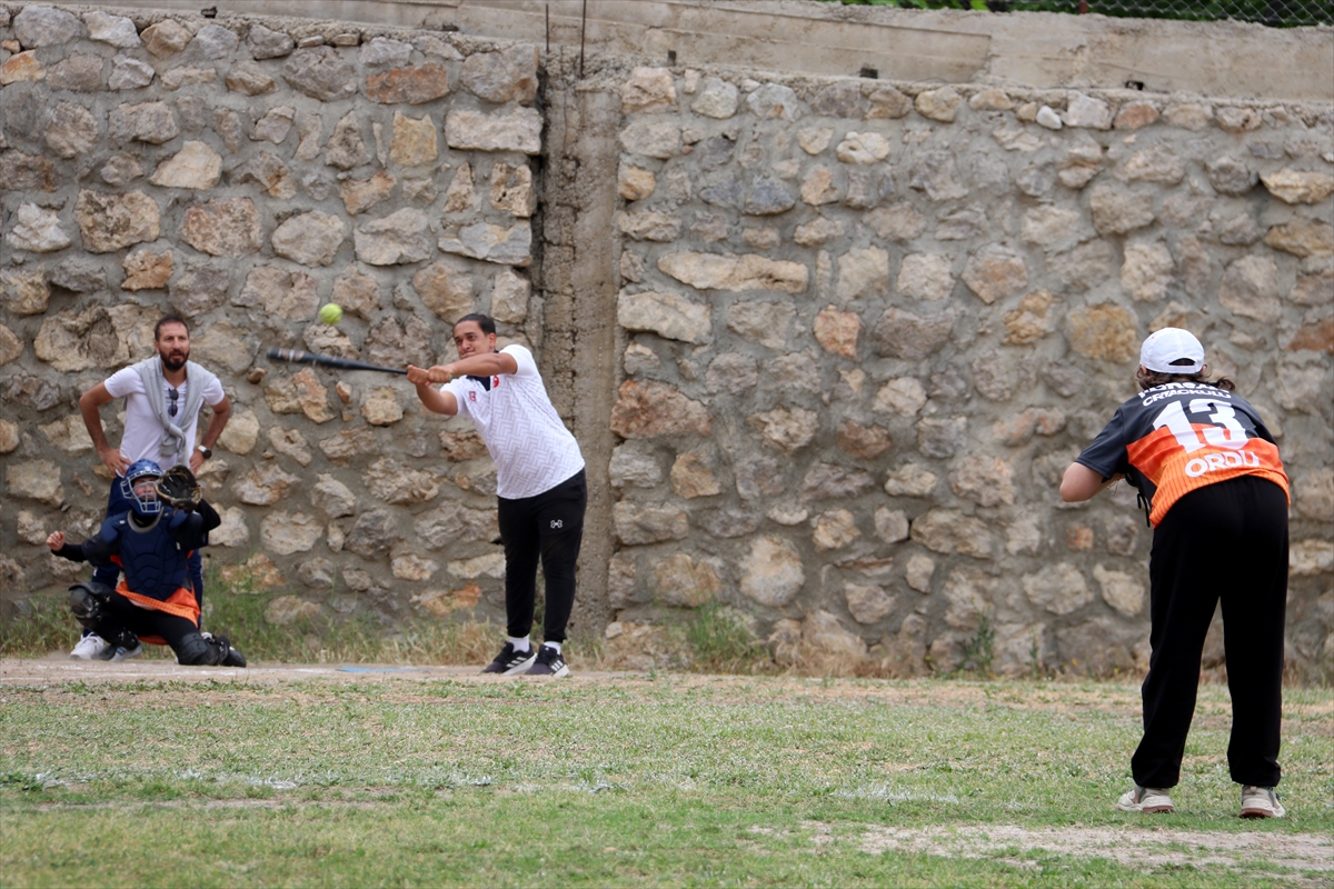 Okul Sporları Softbol Türkiye Şampiyonası, Fethiye'de başladı