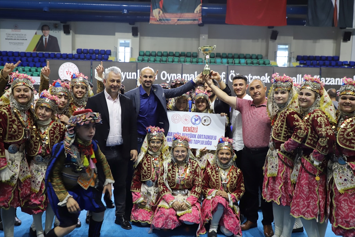 Okullararası Halk Oyunları Yıldızlar Türkiye Şampiyonası Kütahya'da sona erdi