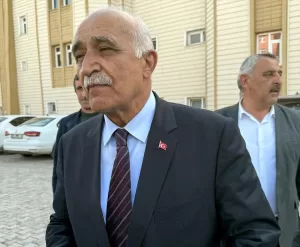 - Seçim kurulunda partililerin huzurunda yapılan kurada, AK Parti adayı